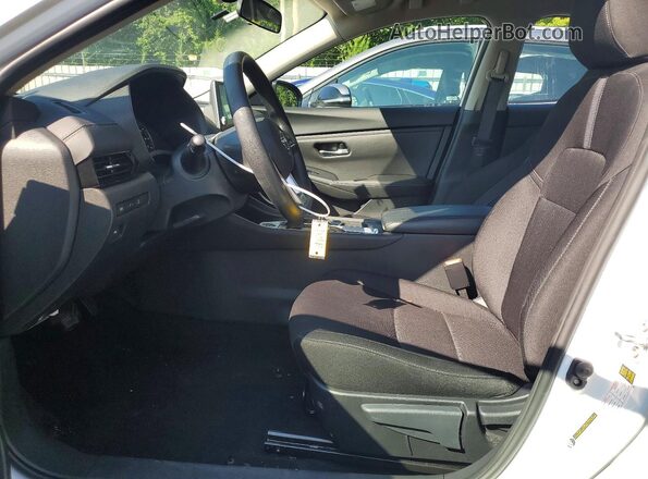 3N1AB8CV4SY382680 2025 NISSAN SENTRA White Widok wnętrza z przodu