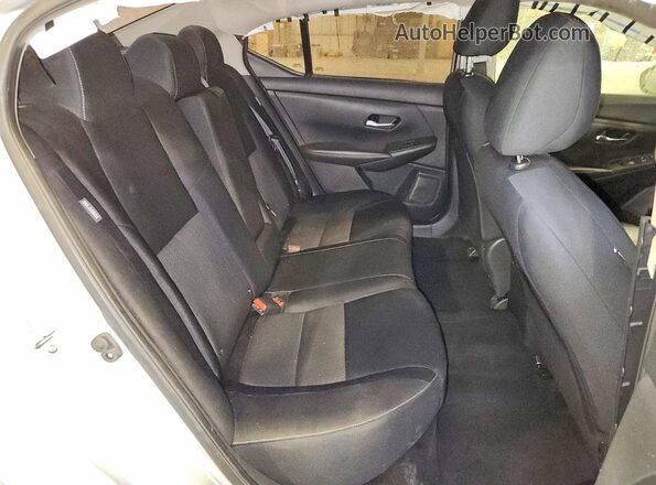 3N1AB8CV5MY224173 2021 NISSAN SENTRA Silver Rear seats view