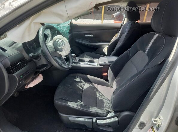 3N1AB8CV5MY225601 2021 NISSAN SENTRA Silver Вид салону спереду