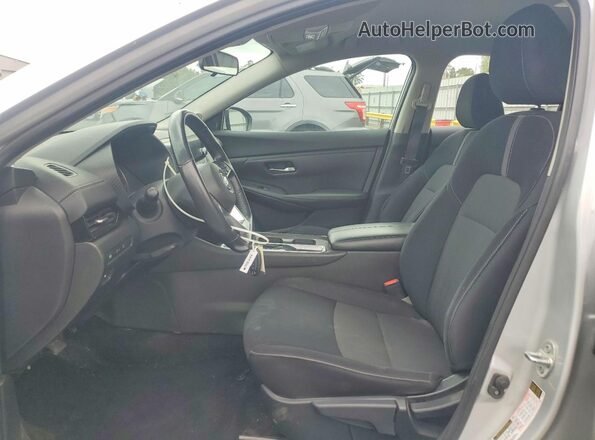 3N1AB8CV5MY294689 2021 NISSAN SENTRA Серебряный Вид салона спереди