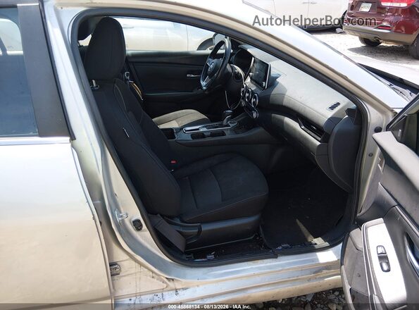 3N1AB8CV5NY242075 2022 NISSAN SENTRA Silver Front interior view