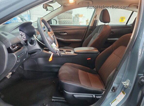 3N1AB8CV5RY306671 2024 NISSAN SENTRA Угольный Вид салона спереди