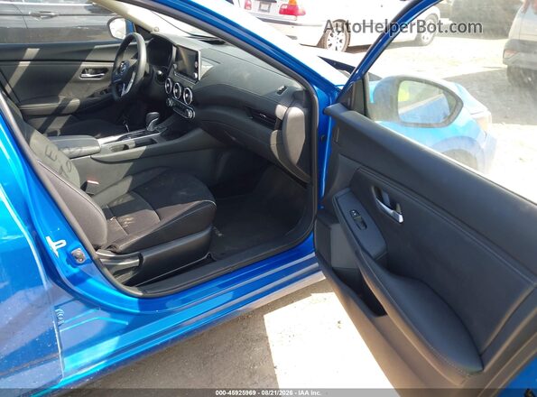 3N1AB8CV5SY300696 2025 NISSAN SENTRA Синий Вид салона спереди