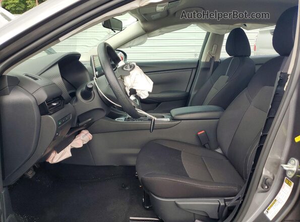 3N1AB8CV5SY382140 2025 NISSAN SENTRA Gray Front interior view