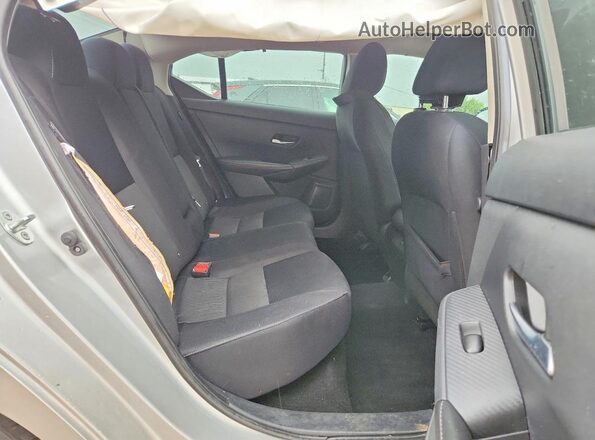 3N1AB8CV6NY290197 2022 NISSAN SENTRA Silver Rear seats view