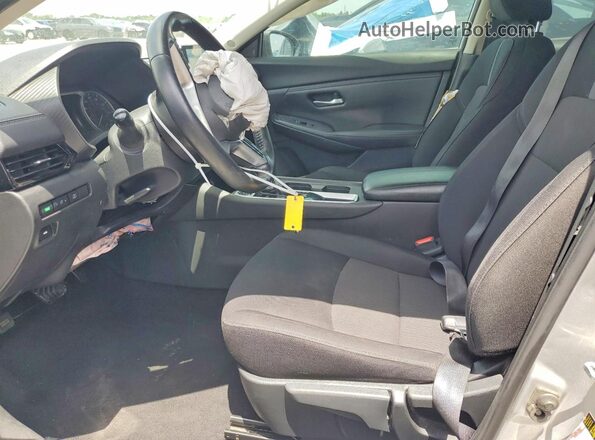 3N1AB8CV6NY290197 2022 NISSAN SENTRA Silver Front interior view