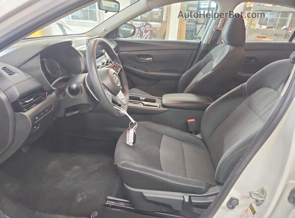 3N1AB8CV6RY212637 2024 NISSAN SENTRA White Вид салону спереду