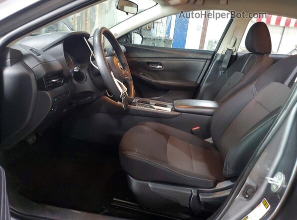 3N1AB8CV6RY241152 2024 NISSAN SENTRA Gray Вид салону спереду