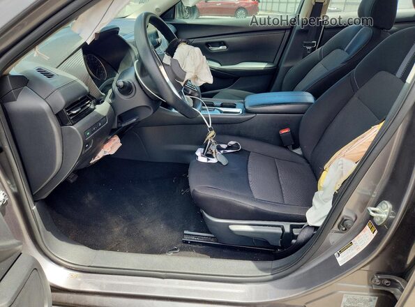 3N1AB8CV6RY364983 2024 NISSAN SENTRA Gray Front interior view