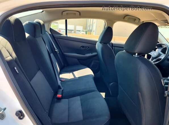 3N1AB8CV6SY231677 2025 NISSAN SENTRA White Vista de los asientos traseros