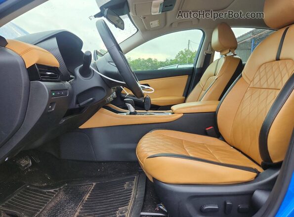 3N1AB8CV7MY226782 2021 NISSAN SENTRA Blue Vista interior delantera