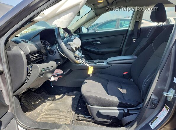 3N1AB8CV7NY275675 2022 NISSAN SENTRA Серый Вид салона спереди