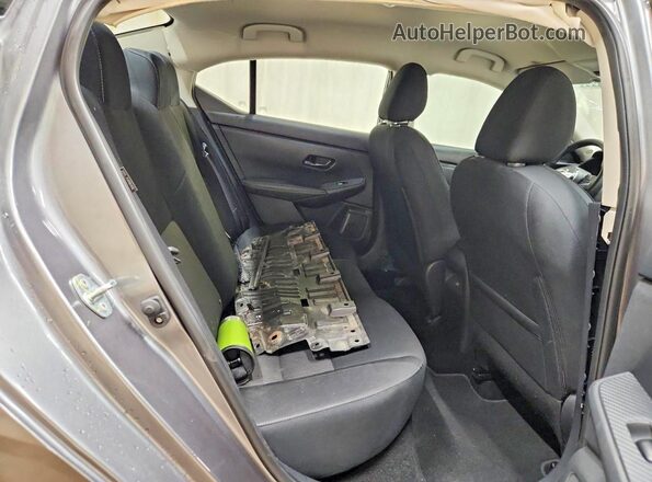 3N1AB8CV7SY360088 2025 NISSAN SENTRA Серебряный Вид задних сидений