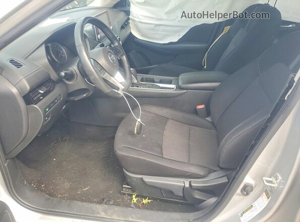 3N1AB8CV8PY243868 2023 NISSAN SENTRA Серебряный Вид салона спереди