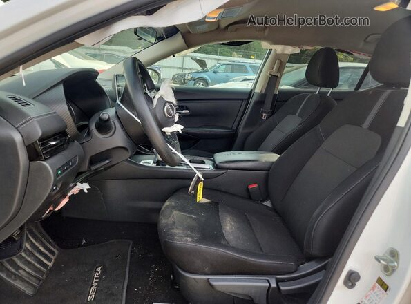3N1AB8CV8RY227463 2024 NISSAN SENTRA White წინა სალონის ხედი