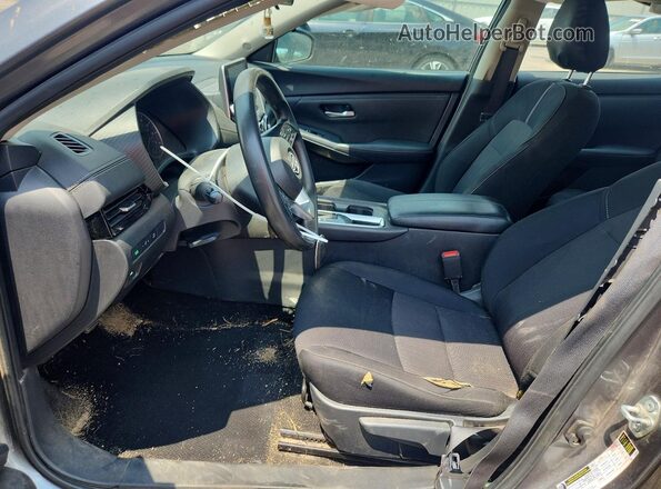 3N1AB8CV8RY272337 2024 NISSAN SENTRA Серый Вид салона спереди