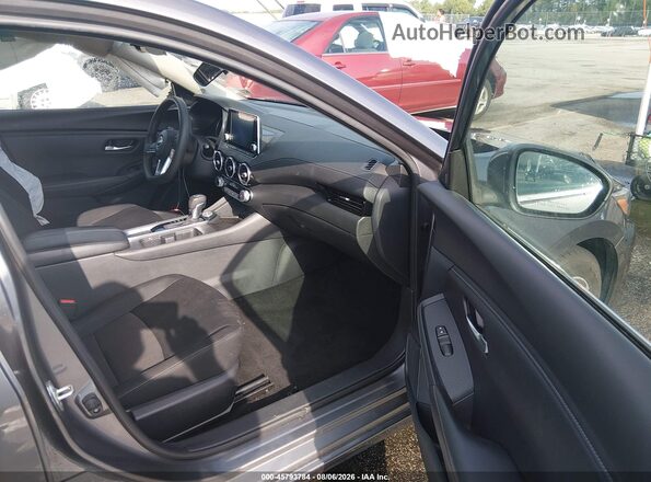 3N1AB8CV8RY340586 2024 NISSAN SENTRA Серый Вид салона спереди