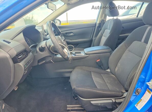 3N1AB8CV8SY401487 2025 NISSAN SENTRA Blue Вид салону спереду