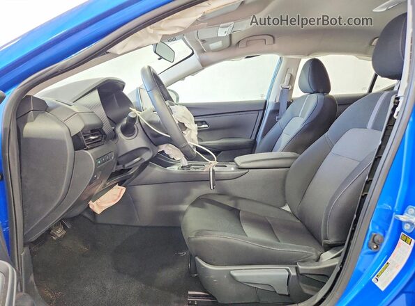 3N1AB8CV9RY321819 2024 NISSAN SENTRA Blue Вид салону спереду