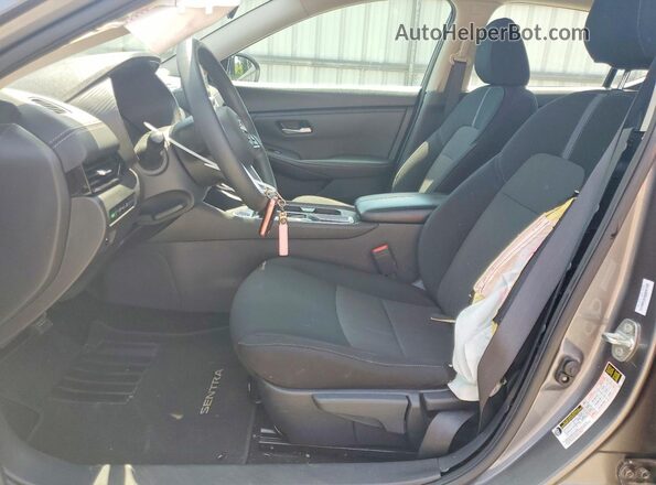 3N1AB8CV9RY333016 2024 NISSAN SENTRA Gray Вид салону спереду