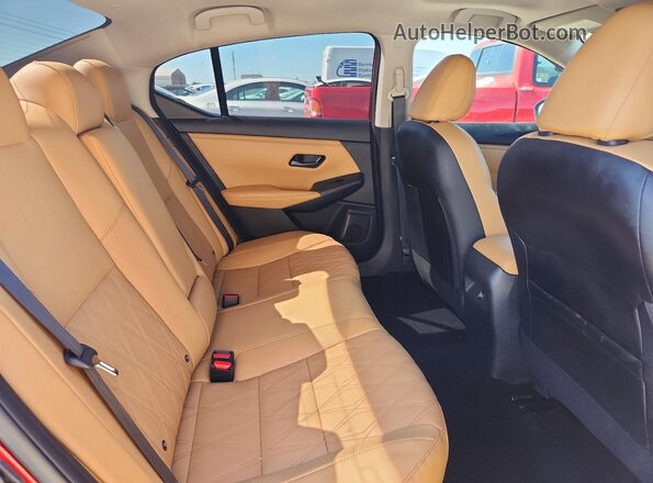 3N1AB8CV9SY352252 2025 NISSAN SENTRA Burgundy Vista de los asientos traseros