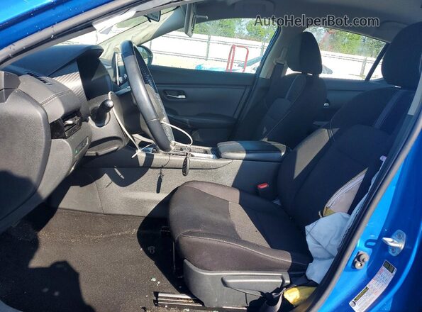 3N1AB8CVXNY228429 2022 NISSAN SENTRA Синий Вид салона спереди