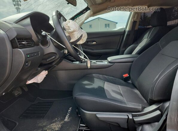 3N1AB8CVXPY227462 2023 NISSAN SENTRA Черный Вид салона спереди