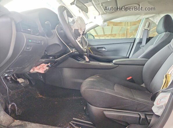 3N1AB8CVXPY230717 2023 NISSAN SENTRA Серебряный Вид салона спереди