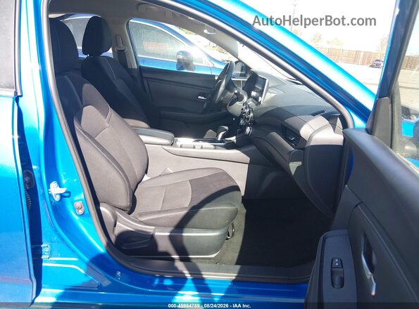 3N1AB8CVXRY266409 2024 NISSAN SENTRA Blue Vista interior delantera