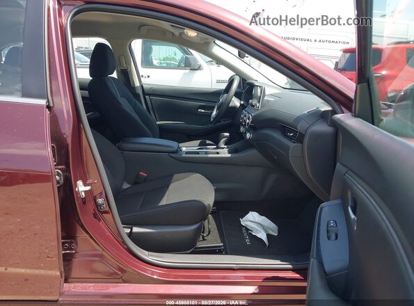 3N1AB8CVXSY389858 2025 NISSAN SENTRA Красный Вид салона спереди