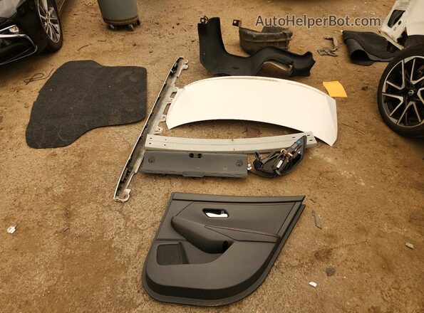 3N1AB8DV0RY300162 2024 NISSAN SENTRA White Widok komory silnika