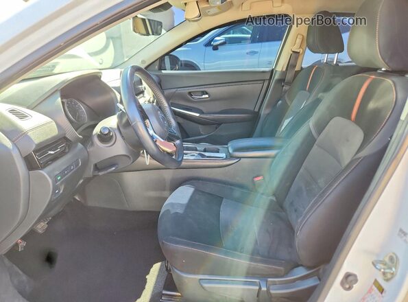 3N1AB8DV2MY277475 2021 NISSAN SENTRA White Вид салону спереду