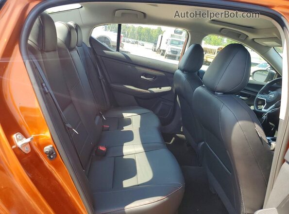 3N1AB8DV8SY234269 2025 NISSAN SENTRA Orange Vista de los asientos traseros