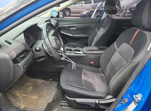 3N1AB8DV9PY242517 2023 NISSAN SENTRA Blue Widok wnętrza z przodu