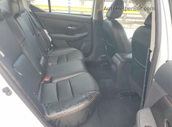 3N1AB8DVXMY225267 2021 NISSAN SENTRA White Rear seats view