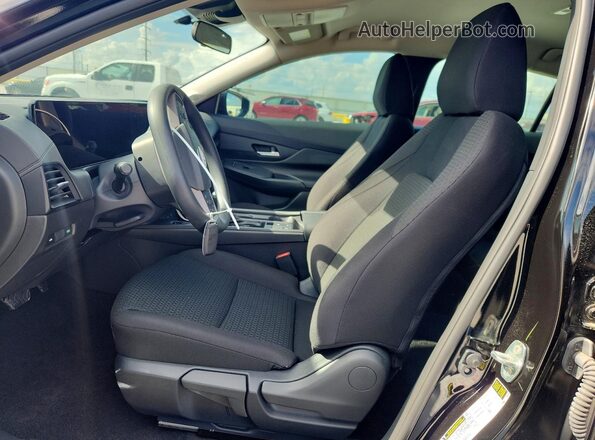 3N1AB9BV0TY206637 2026 NISSAN SENTRA Черный Вид салона спереди