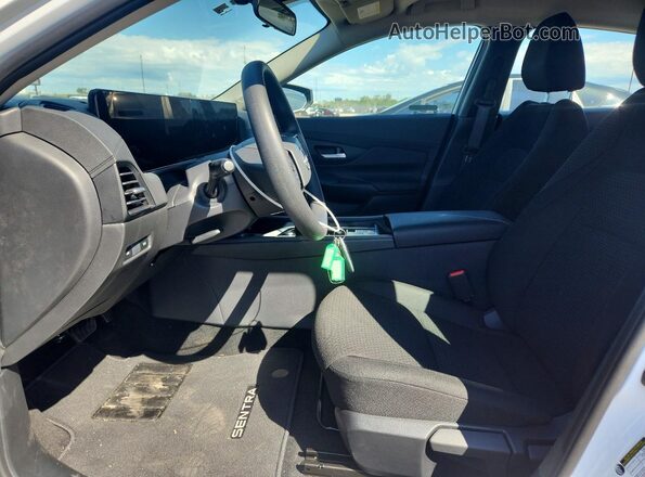 3N1AB9BV3TY241110 2026 NISSAN SENTRA White Սալոնի դիմացի տեսք