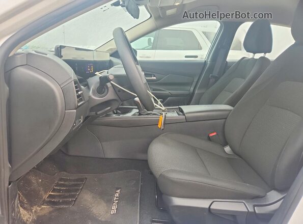 3N1AB9BV4TY257722 2026 NISSAN SENTRA White Սալոնի դիմացի տեսք