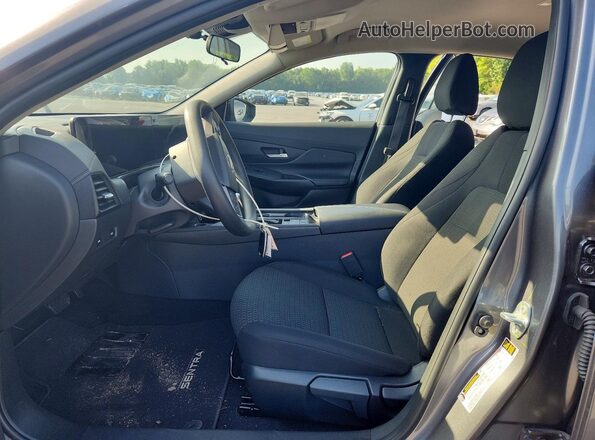 3N1AB9BV6TY214600 2026 NISSAN SENTRA Gray Widok wnętrza z przodu