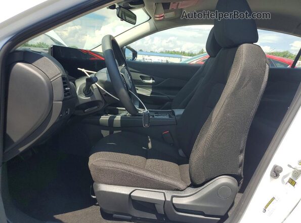 3N1AB9BV6TY217772 2026 NISSAN SENTRA White Front interior view
