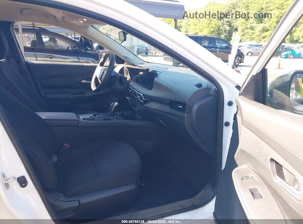 3N1AB9BV7TY217103 2026 NISSAN SENTRA White Widok wnętrza z przodu
