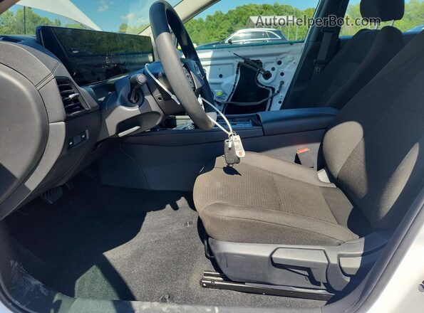 3N1AB9BV8TY267461 2026 NISSAN SENTRA White წინა სალონის ხედი
