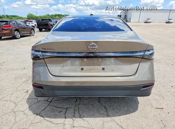 3N1AB9CV0TY221640 2026 NISSAN SENTRA Gold Вид ззаду