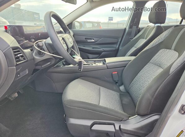 3N1AB9CV1TY271706 2026 NISSAN SENTRA White Widok wnętrza z przodu