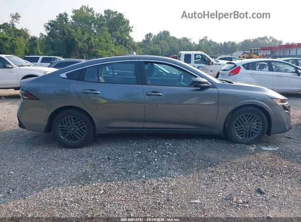 3N1AB9CV4TY254043 2026 NISSAN SENTRA Gray Սալոնի հետևի տեսք
