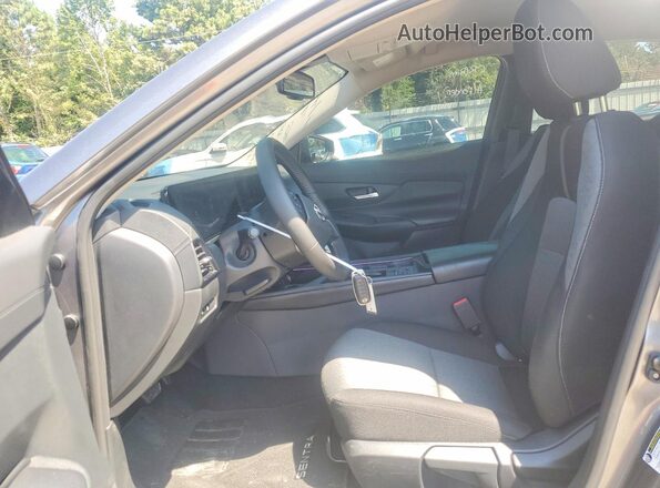 3N1AB9CV6TY231945 2026 NISSAN SENTRA Gray Вид салону спереду