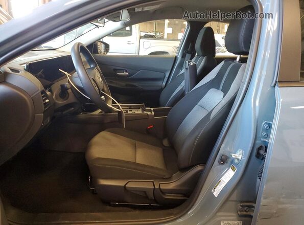 3N1AB9CV6TY258949 2026 NISSAN SENTRA Gray Вид салону спереду