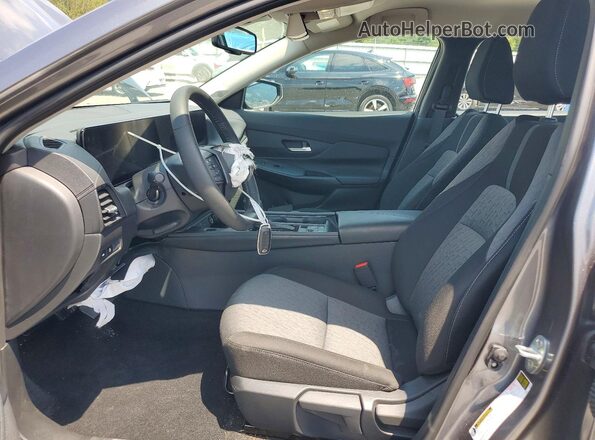 3N1AB9CV7TY266672 2026 NISSAN SENTRA Gray Սալոնի դիմացի տեսք