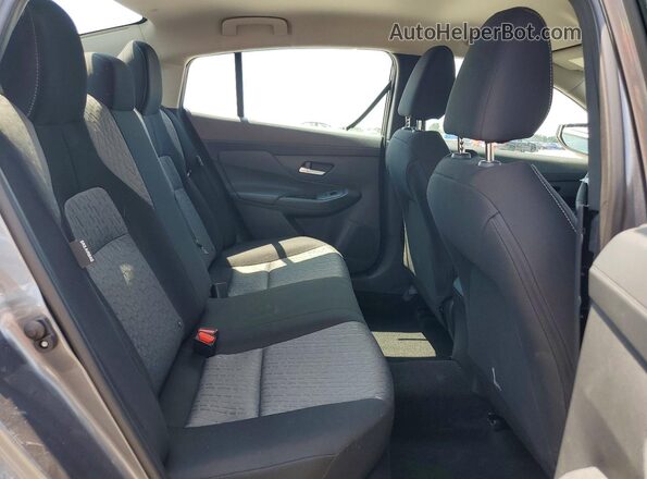 3N1AB9CV7TY266672 2026 NISSAN SENTRA Gray Հետևի նստատեղերի տեսք