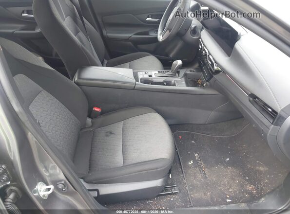 3N1AB9CV7TY285335 2026 NISSAN SENTRA Gray Вид салону спереду